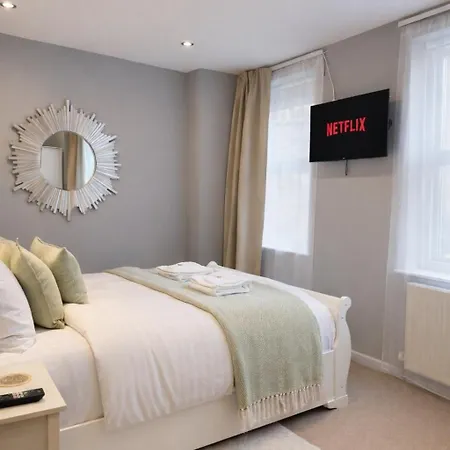 Lady Peckett's Yard - Free Parking - * York