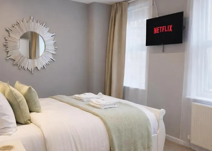 Lady Peckett's Yard - Free Parking - * York